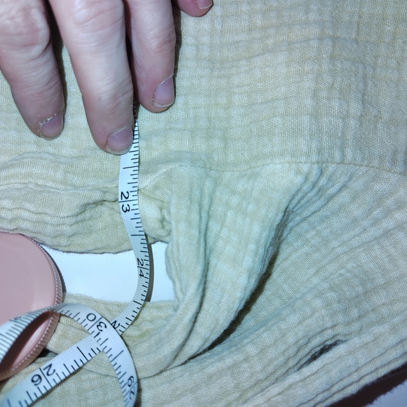 Dokotoo Medium Lightweight Gauze Henley Top in Tan - Picture 8 of 8